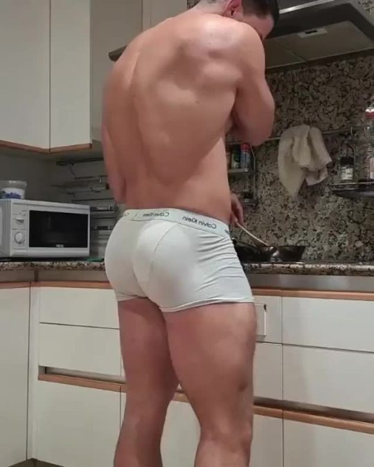 southernmostjack:callitmagiic:Forget the eggs. Gimme that ass.