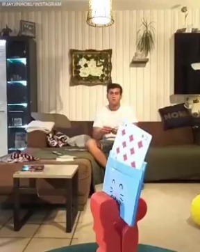 welele:  Y a la primera siempre, eh.