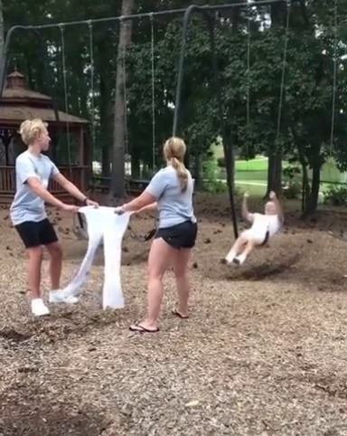 genderfluid-and-confuzled: lystring:  woke-up-on-derse:  glitterhoney:  luisonte: Coño don limpio mr clean off the shits    am fascinated by the implication that this person thinks that a backflip clean out of his pants and onto a swing would be easier