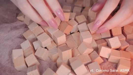 Wooden Cubes by Coromo Sara. ASMR