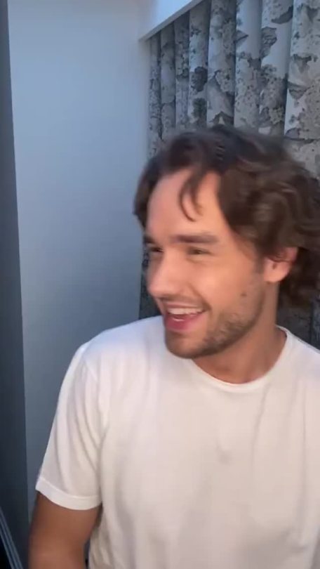 liampayne: TIK TOK! I'll see you bright and early tomorrow at 8am UK time. Tune in LIVE for a special guest 🙌🏼 2PM WIB / 5PM...