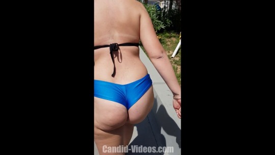 buns4ever:  bestcandidvideos: So Juicy Soft Bubble Booty in thong bikini close up walking! Watch the full clip and more amazing videos on https://candid-videos.com  BUNS4EVER CERTIFIED⚡