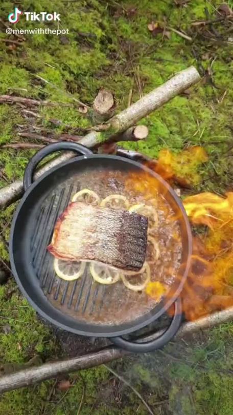 “Drunk” Salmon - menwiththepot