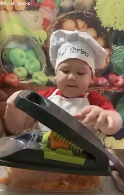 nitewrighter:catalystcomet-archive-deactivat:I FUCKING LOVE THIS VIDEO THIS BABY IS SO VIOLENT LMFAOOOO