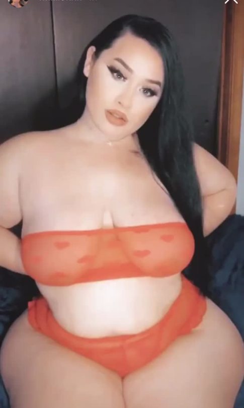 fullmoonbaddies:Baddie!!! 🍑🍆I got a lot of footage of her taking 🍆 inbox
