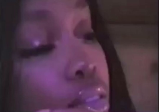 sleepygyaal:hit different (acoustic) - sza