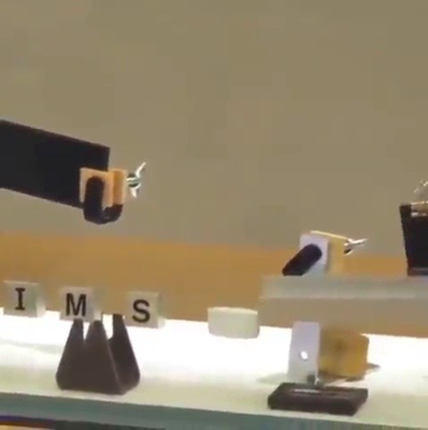 katjohnadams:techplanetlife:  Invisible Rube Goldberg machine👀  Follow @techplanetlife  this is the best use of a solid with the same defraction as water *ever*