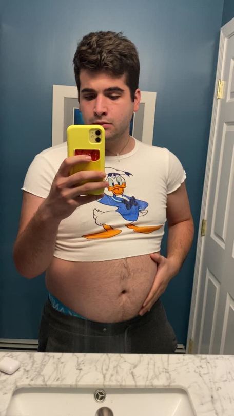 donutcrisis027-deactivated20220:I’m still in love with this tank top 🥵 OnlyFans