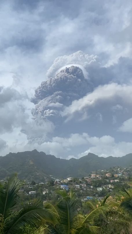 Volcano erupting in Saint Vincent and the grenadines 