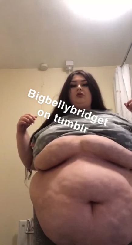 bigbellybridget:My belly is so fucking heavy