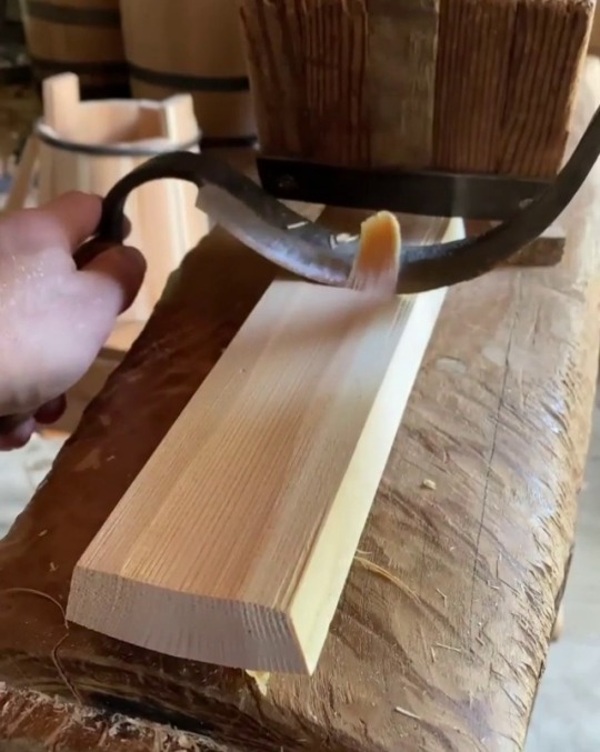 themythicalcodfish:garbage-empress:  soothifying-sounds-asmr:Making a Wooden Bucket by  marshallscheetz     chease   I don’t wanna say the Luddites were right and factory production made us lose respect for artisans, but the Luddites were right and