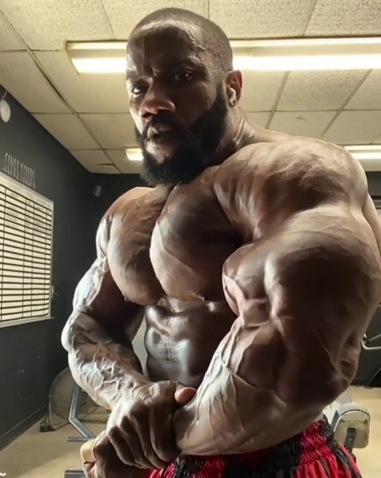 muscleslave46:  WOW .. fucking hot 💥💥💥