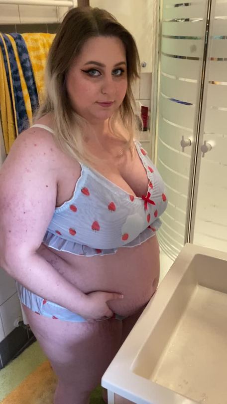 palmfeeder-deactivated20221030:chubby-gamer-gf:Can you pass the Test? If your Belly can rest on your sink or Table without you leaning down, you’ve passed.Congratulations! You’re officially FAT.Congrats! Let’s see your belly sink into the