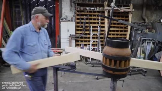 Porn photo andrearrrrr:How a wheelwright builds a wooden