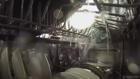 paxamericana:soothifying-sounds-asmr:Inside a Dishwasher by Slow Rider   mutuals get in the washer