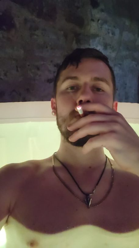 marlborobro:It ain’t safe 😉