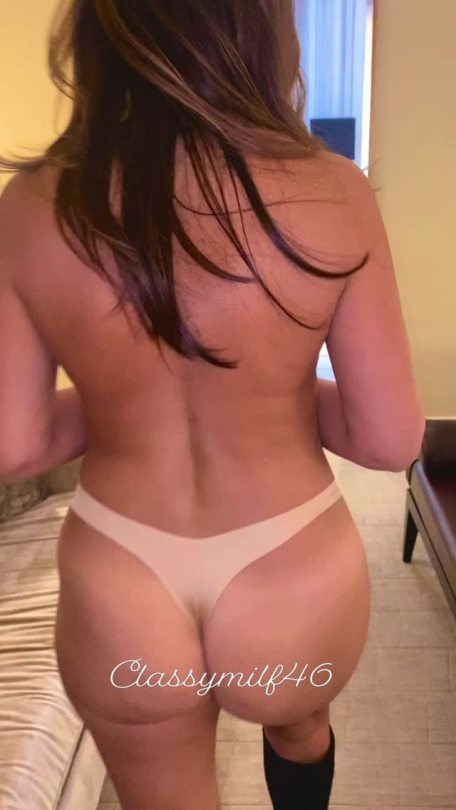 classymilf46:Come take a walk with me 🔥😈