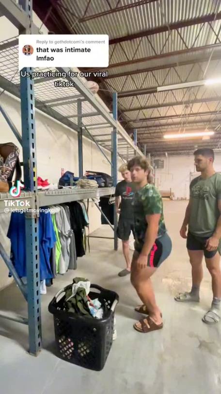 thegaymertrainer:I would die for these men