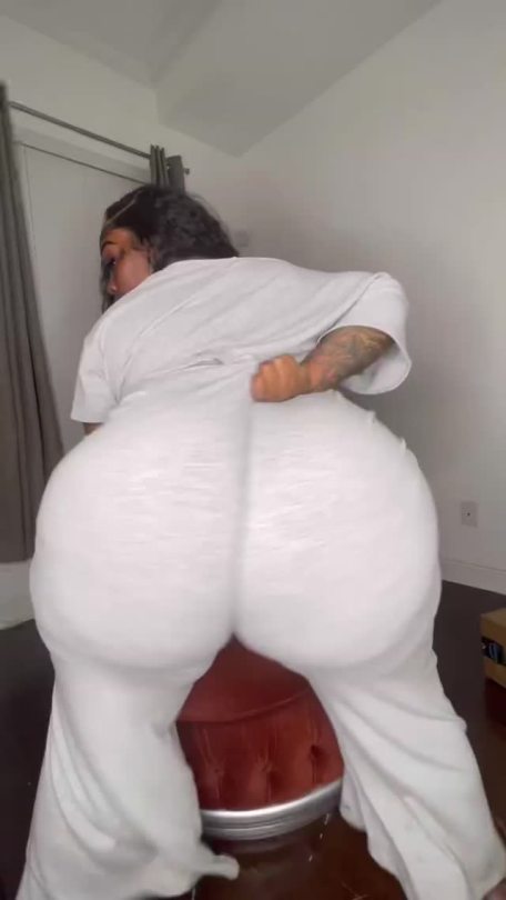 reddmann:JAYTHICKASS🍑🍑👅