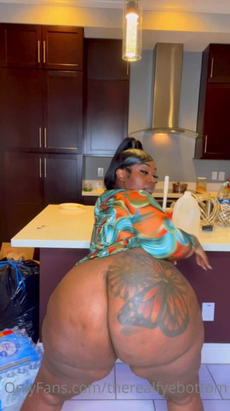 booty-cheeks-r-us: