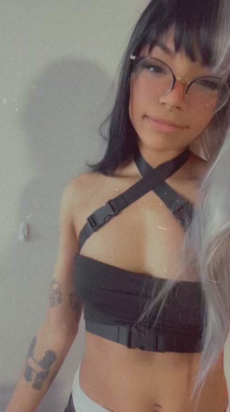 sunnywittledayss:Tight, shiny and crinkly ✨ Jff | my site 