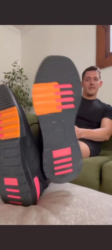 socklickersworld:socs-things:So inviting! Makes a fag want to get his stupid face right up on those sweaty toes, doesn&rsquo;t it, boy? great video