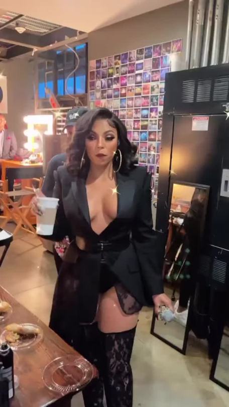 spaceageandforever5293:Ashanti this is a bad ass outfit