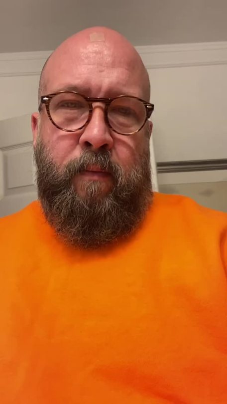 hogdaddy501:Does this shirt make me look like a pumpkin?Whew! I was thinking of slowing down and pacing myself but I changed my mind. I’m too weak. 