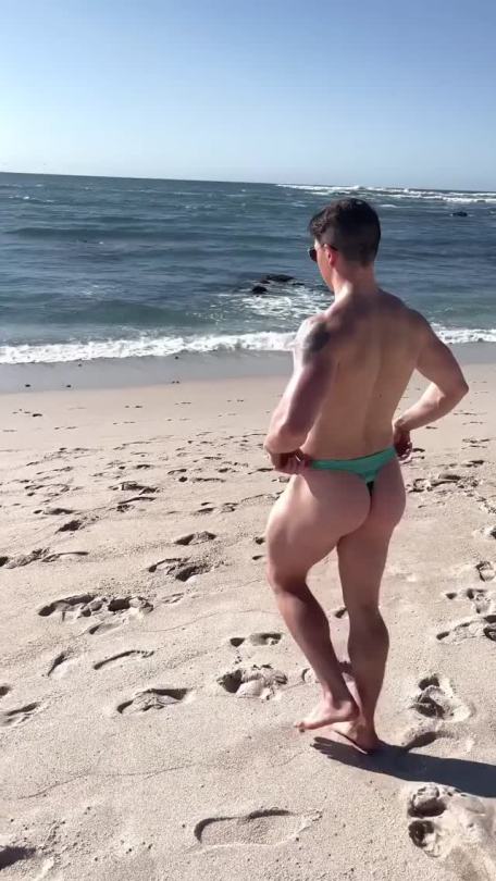 ozthongboi:Reposted from Instagram @kingcarnevale A proud homosexual walking into the weekend like..  