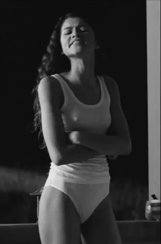 spaceageandforever5293:Zendaya