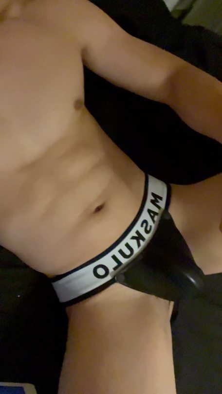 mike42v:Need boys to serve 😈