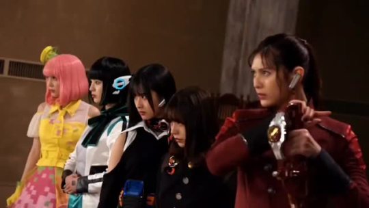 kurotokami:Kamen Rider Girls Remix Team Up Henshin. From Jeanne to Poppy. A team up that we’ve been waiting for a long time. 