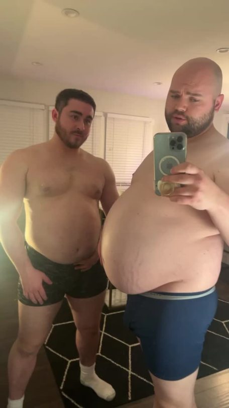 nycfann:Just a couple of big boys 🐷