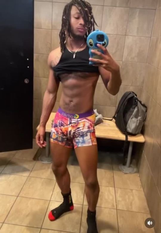 freakyscorpioqua: never gave a shit about your girl&rsquo;s relationship status