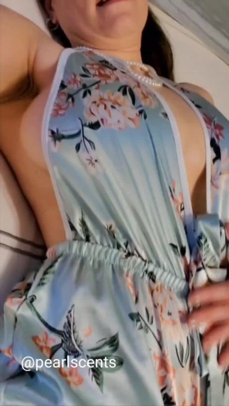pearlscents:Love this satin teddy?! Watch to full video on my OFhttps://onlyfans.com/scentspearl