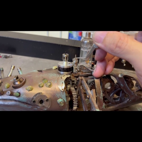 art-woonz:Kinetic Sculpture