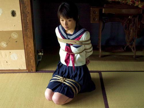 kousoku:  reretlet: 変態奴隷犬智子の日記 - セーラー服緊縛